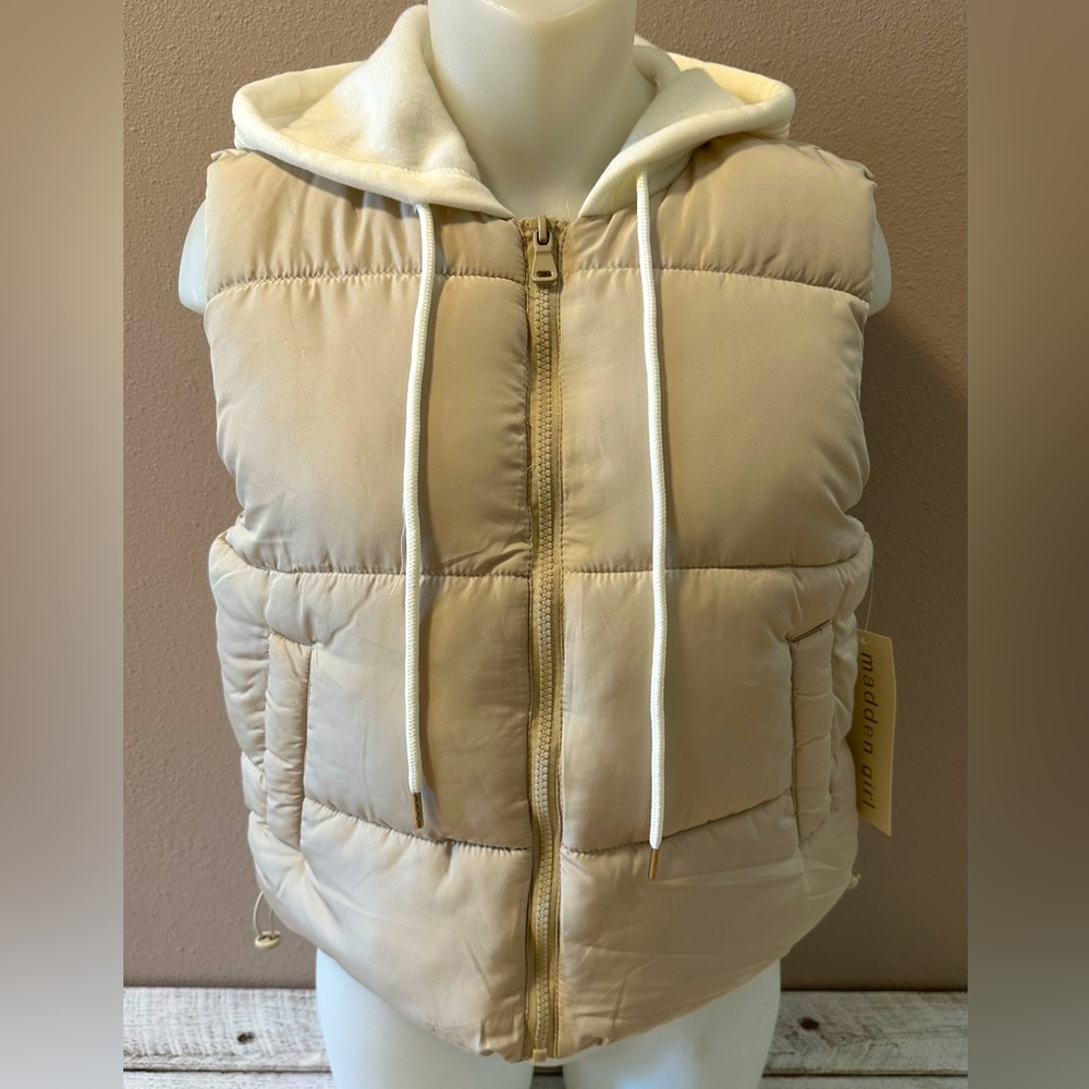 Madden Girl Puffer Vest with Sweatshirt Hood - NWT